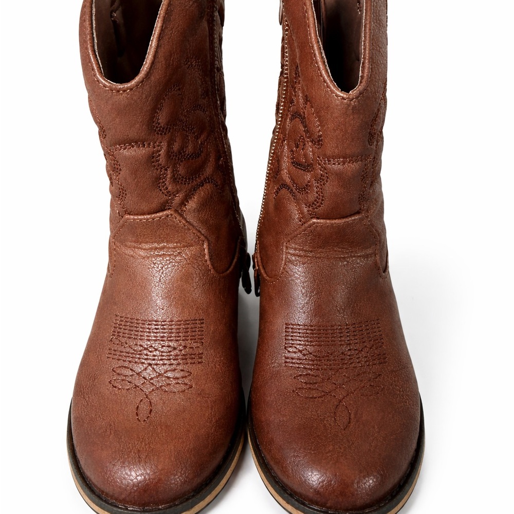 Cat & Jack Brown Kids Western Style boots!